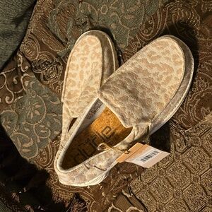 NWT Women's Hey Dude casual shoe size 8